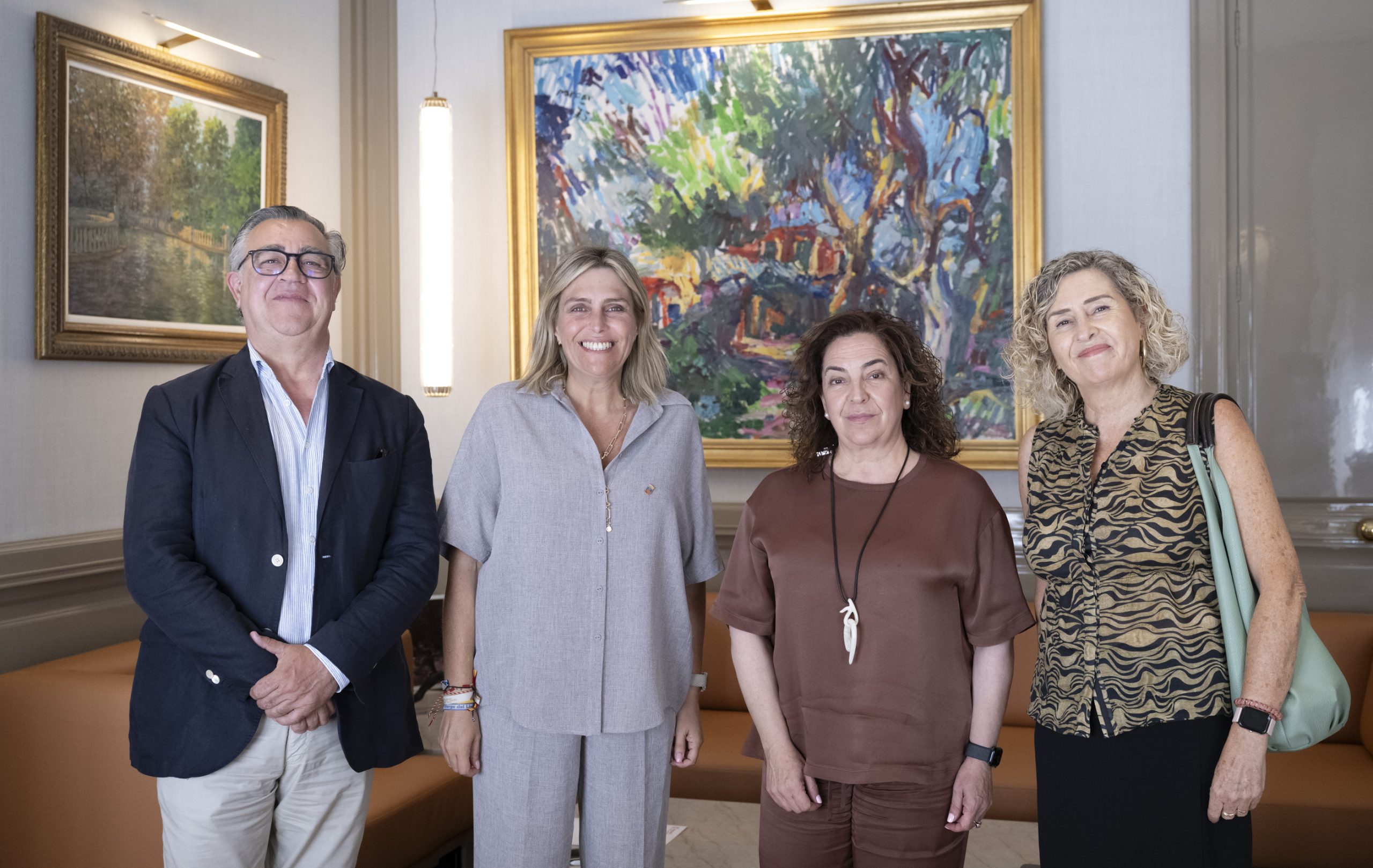 Marta Barrachina enaltix el treball d’Apnac per millorar la qualitat de vida i els drets de les persones amb autisme