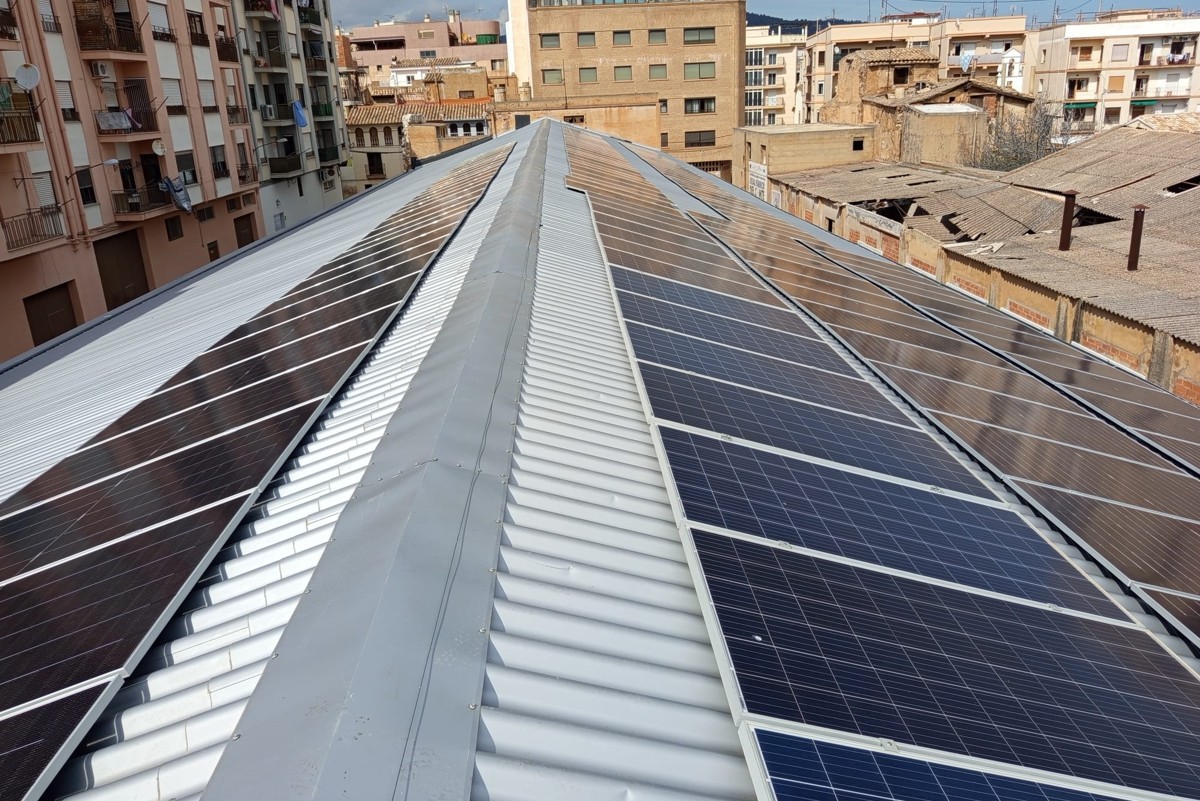 L’Alcora impulsa l’autoconsum col·lectiu amb una instal·lació solar fotovoltaica a la Nau BIC de la Reial Fàbrica