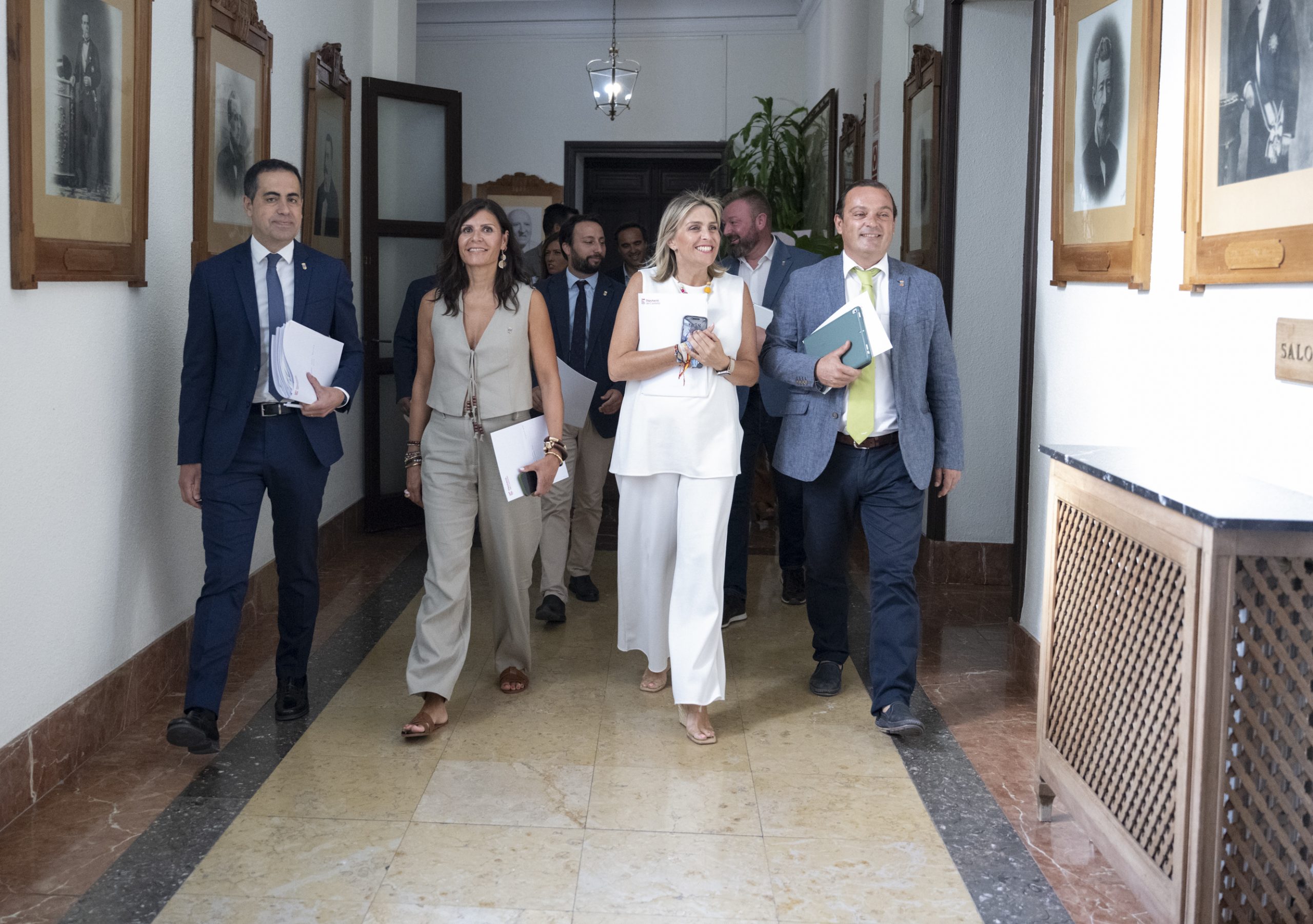 La Diputació alça la veu en defensa dels pacients i familiars d’ELA i exigirà al Govern d’Espanya que pague les ajudes que deu als malalts