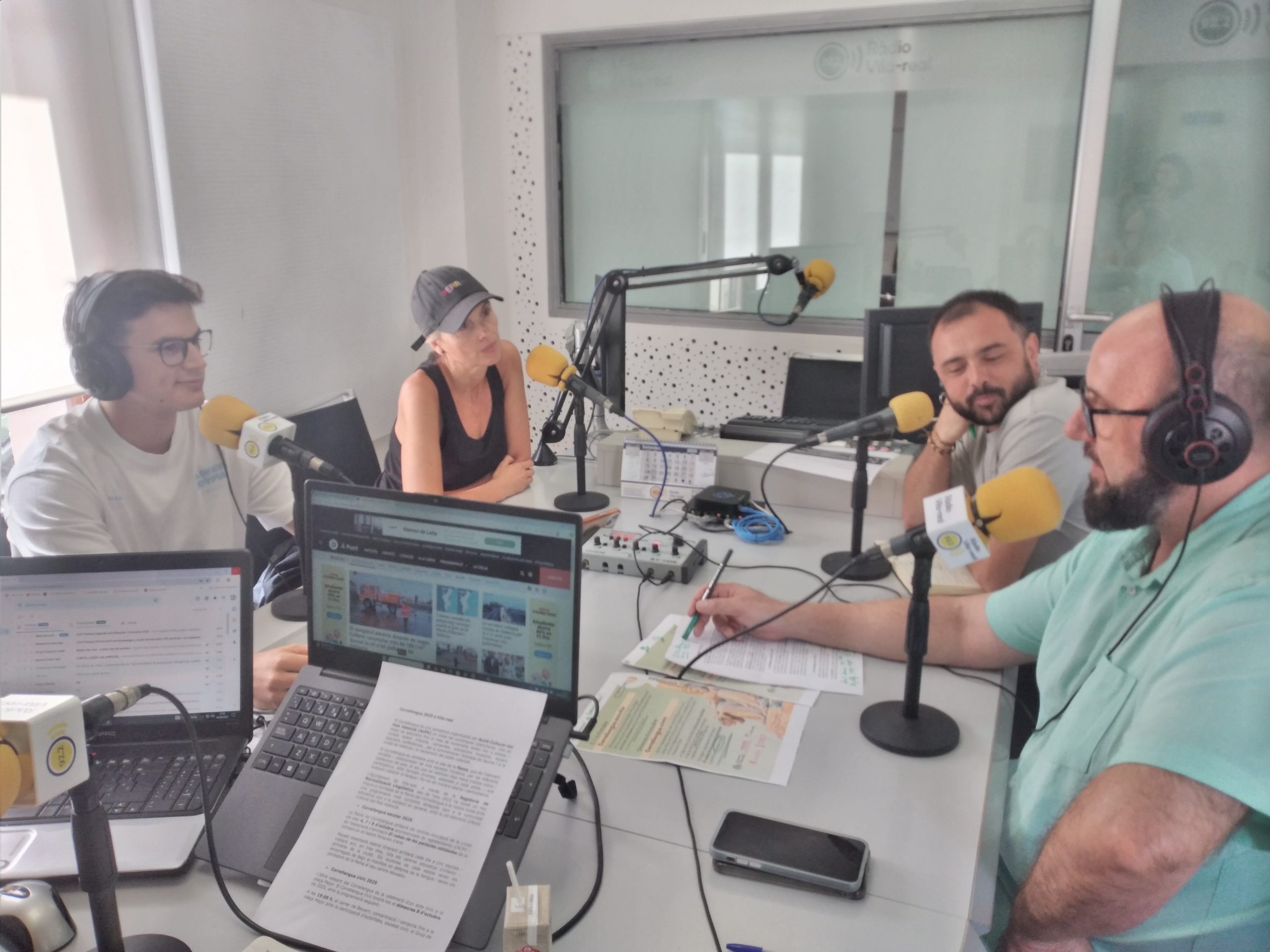 Correllengua Escolar, parlem amb el regidor Santi Cortells, Néstor Beltrán i Diana Bernal