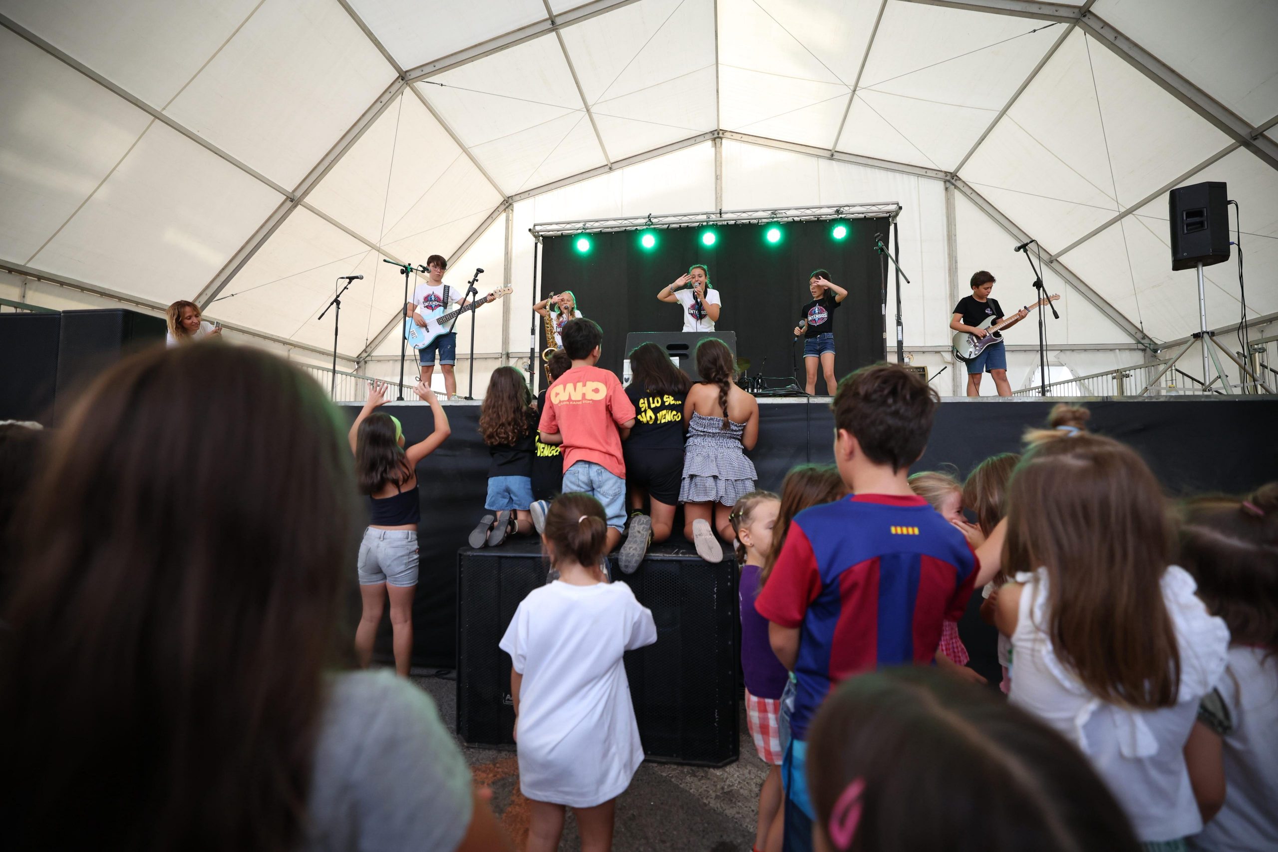 Los Intensos conquisten al públic infantil en les festes de la Misericòrdia