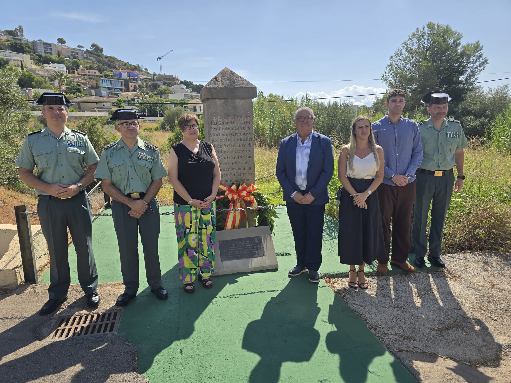 Oropesa del Mar rinde homenaje a los dos primeros guardias civiles fallecidos en acto de servicio humanitario