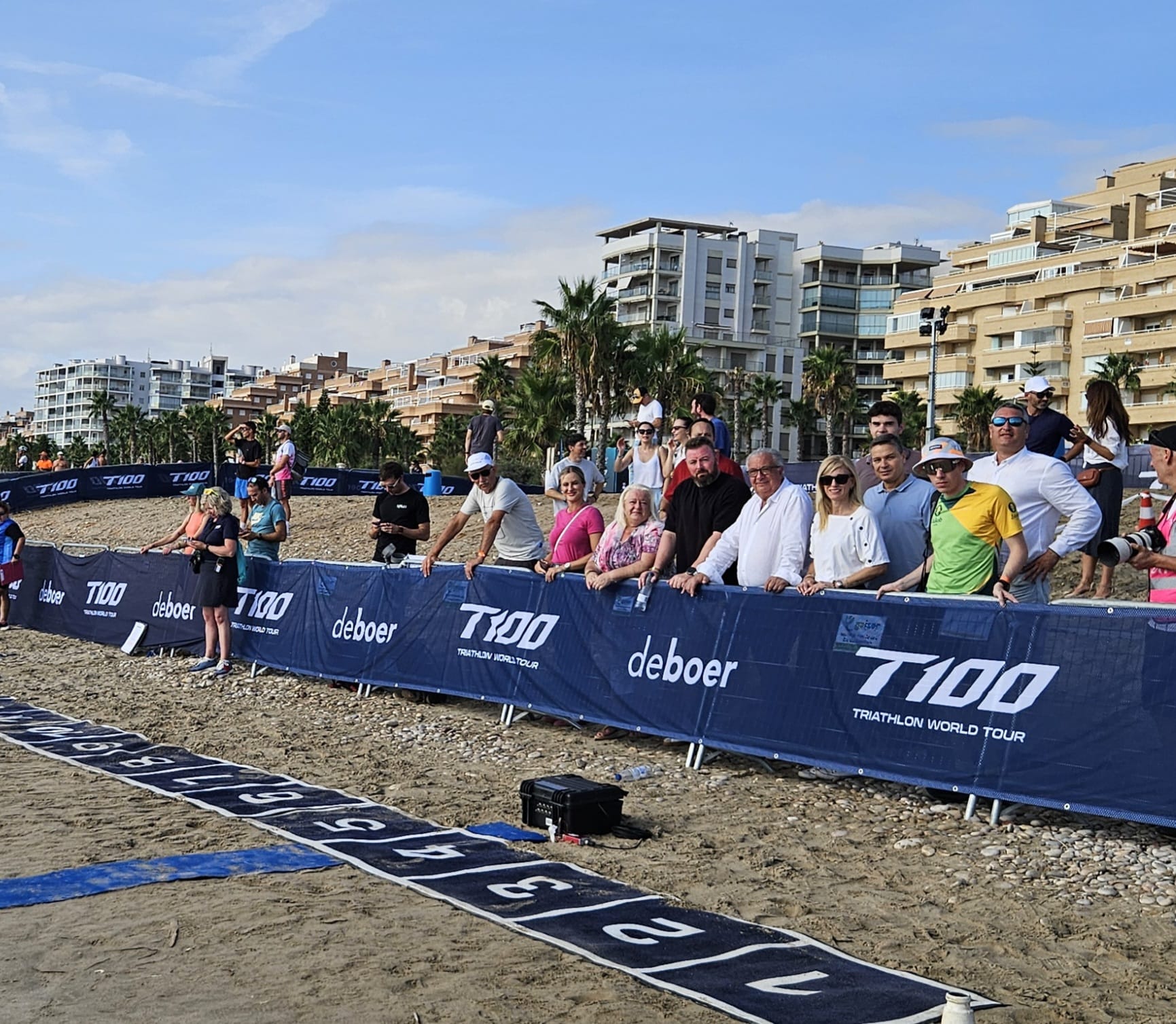El T100 Triathlon World Tour convierte a Oropesa del Mar en referente mundial del triatlón de élite