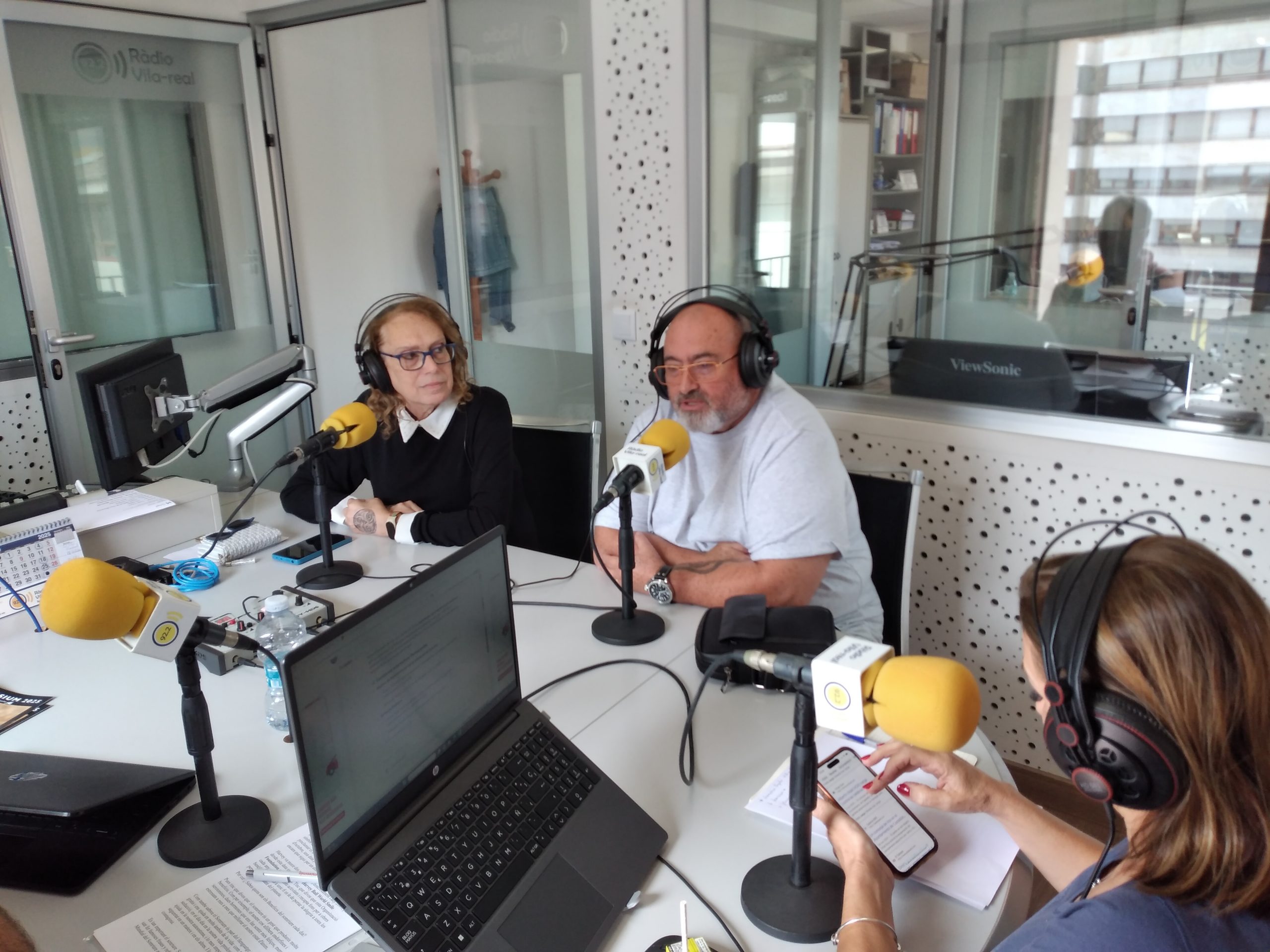 Parlem amb el regidor no adscrit a l´Ajuntament de Vila-real Manu Rubert i Soraya Porta