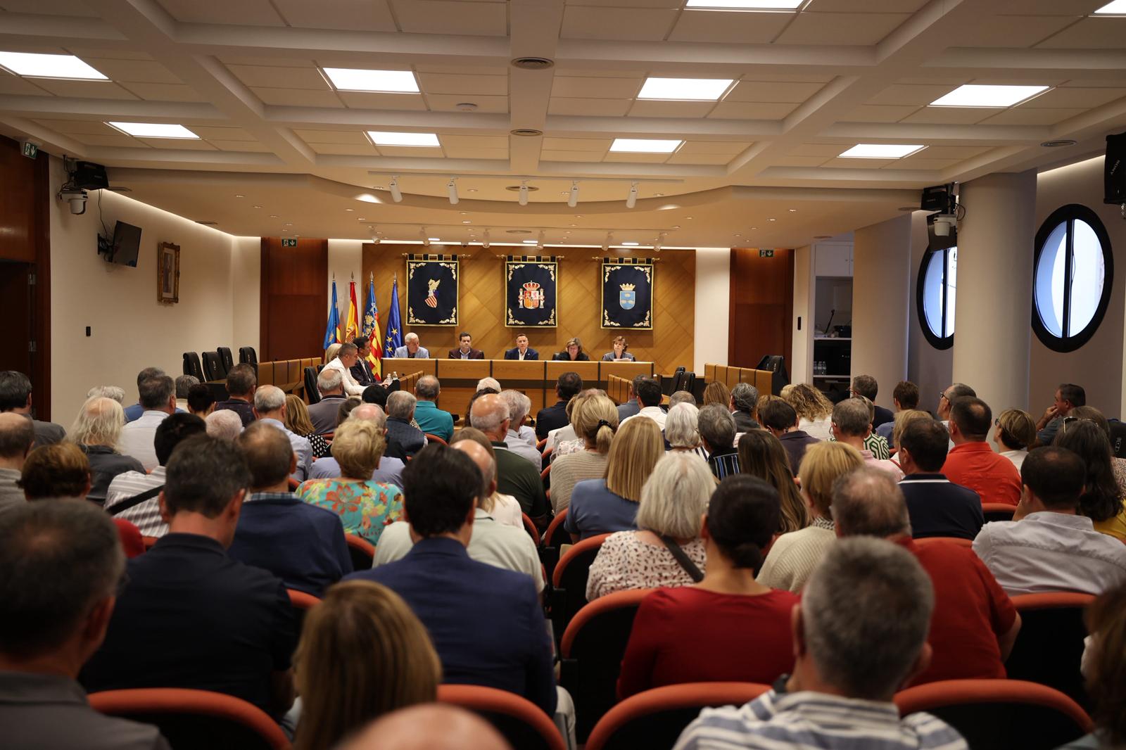 Burriana detalla als propietaris de Sant Gregori els últims avanços per rellançar el projecte que transformarà la façana marítima