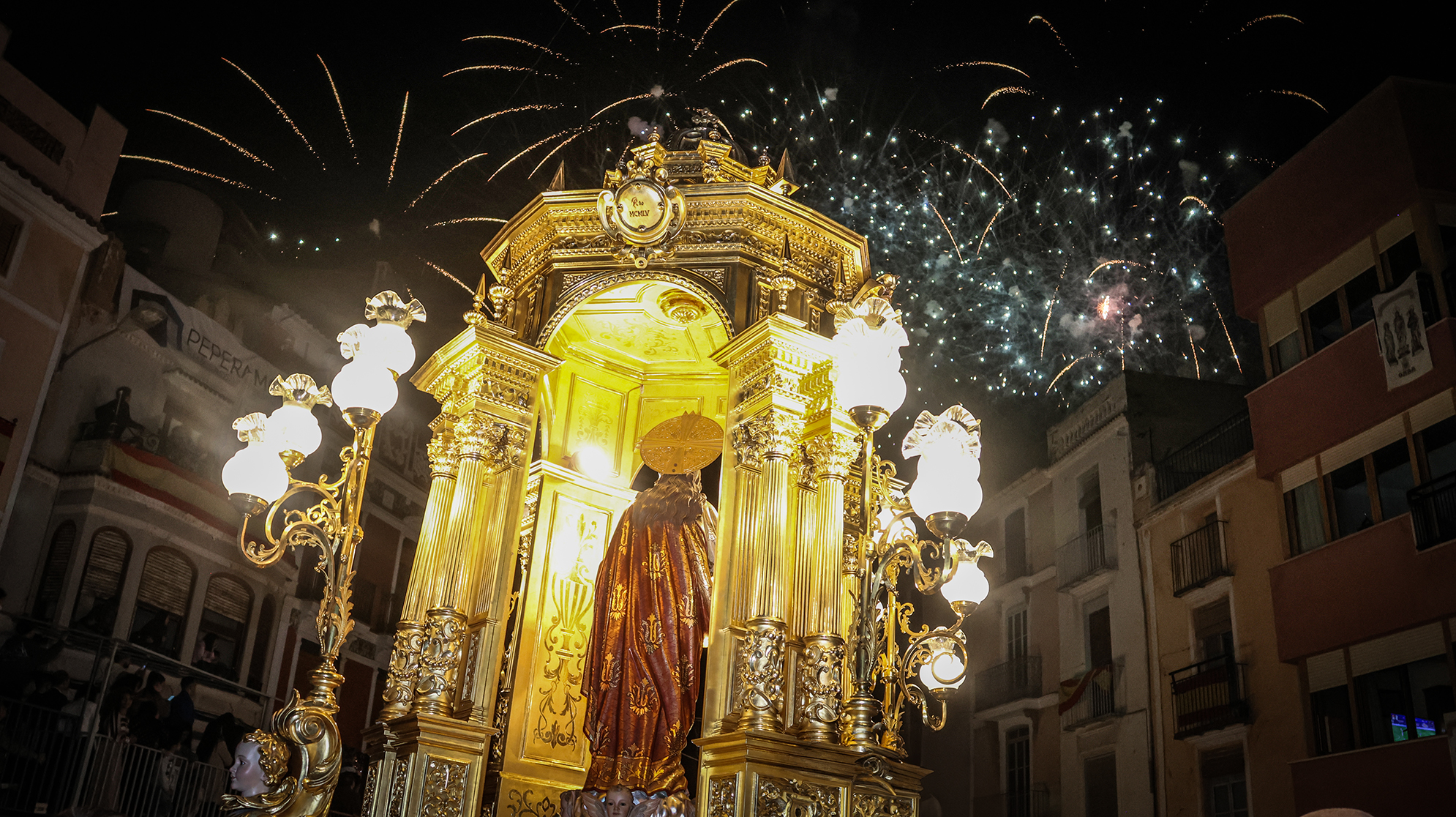 Onda ha vivido una jornada solemne con la misa y la procesión en honor al Santísimo Salvador