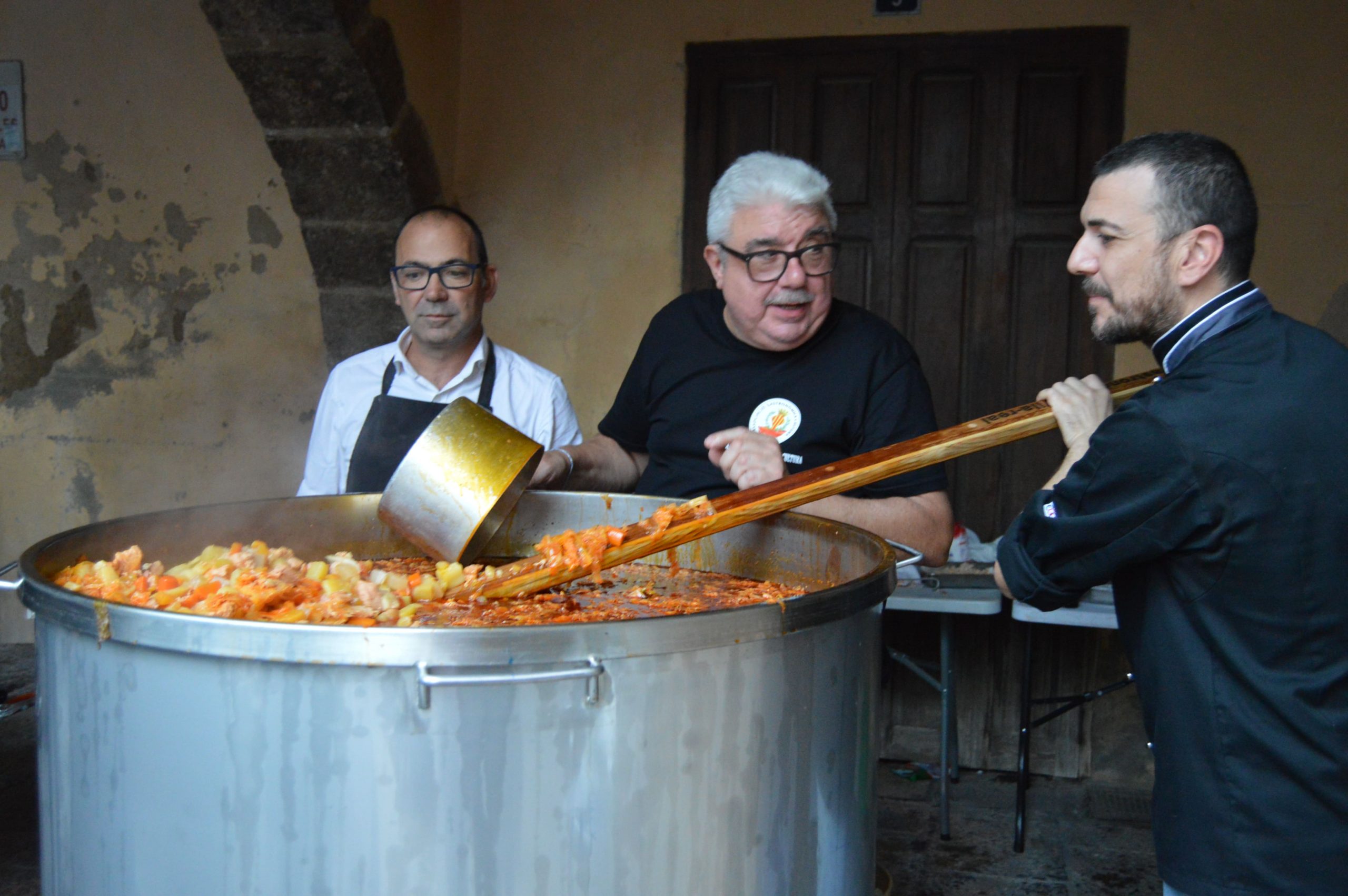 Concurs Nacional Premi Pasqual Batalla i degustació popular d’olla de la Plana