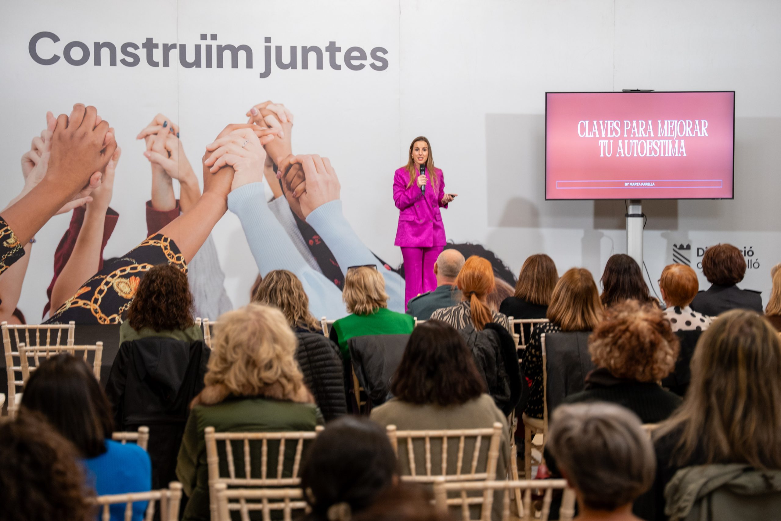 La Diputació de Castelló impulsa la prevenció de la violència de gènere amb la conferència de Marta Parella sobre autoestima i relacions sanes