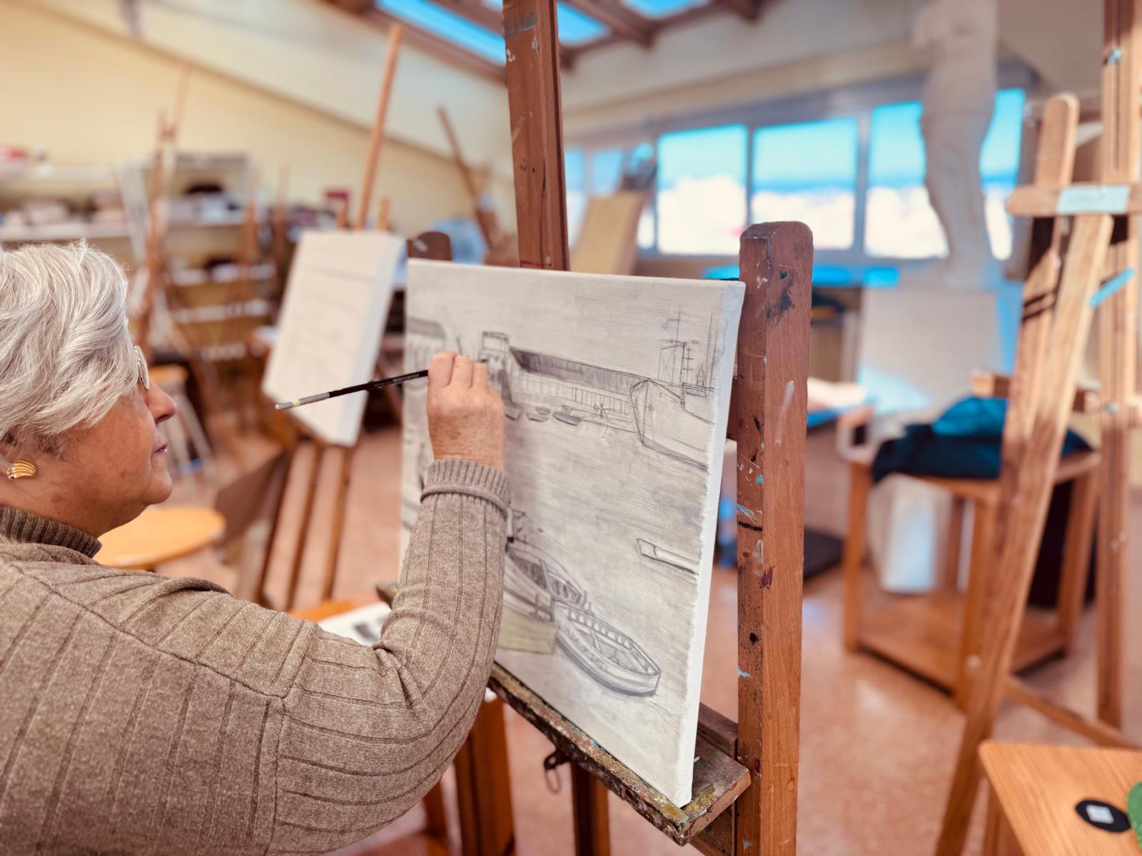 El III Concurs de Dibuix i Pintura Ciutat de Burriana, impulsat pel Centre Municipal de les Arts, ja té jurat per a l’elecció de les millors obres