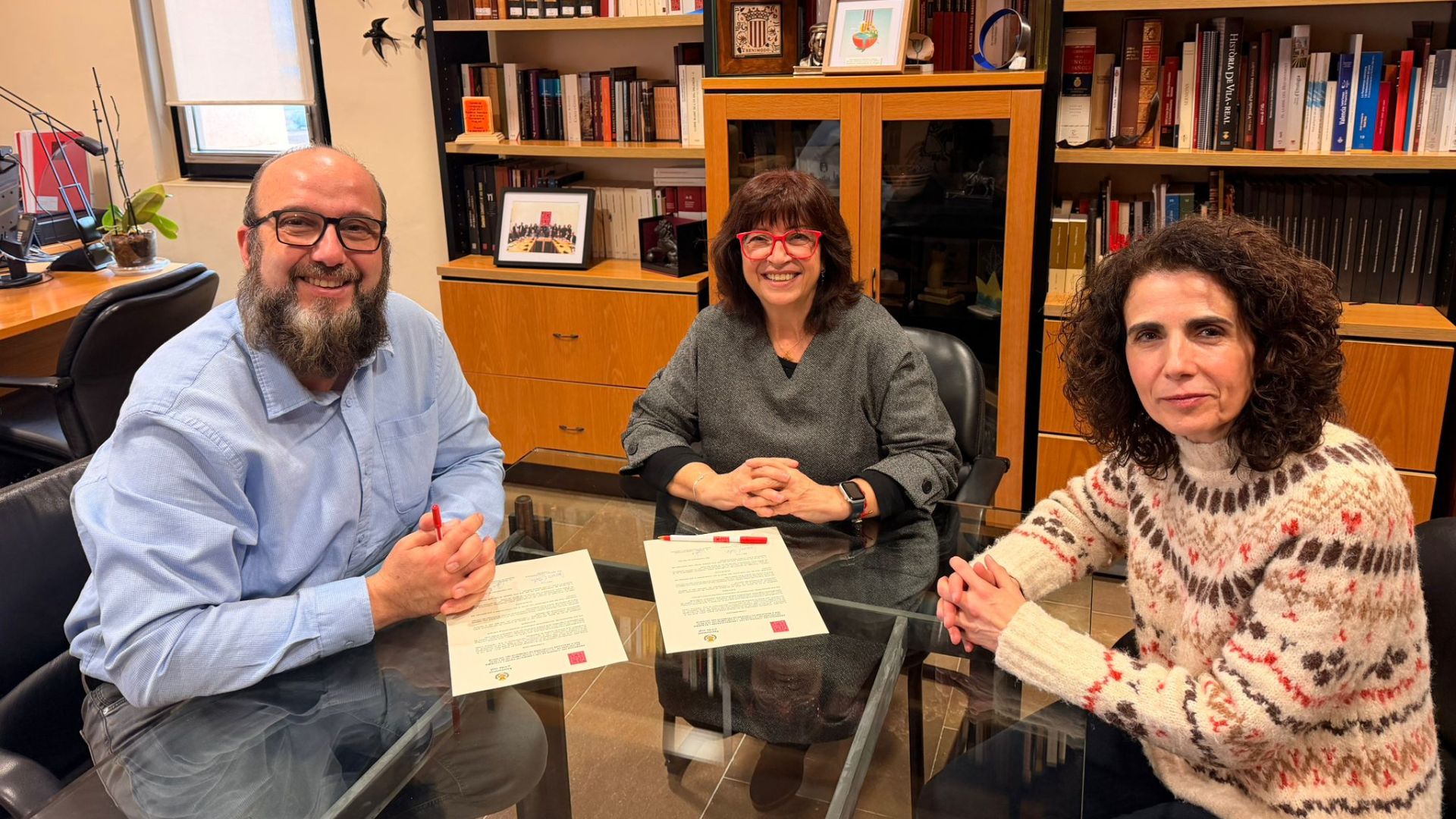 Vila-real referma el seu compromís amb la divulgació i defensa de la llengua amb la pròrroga del conveni amb l’AVL