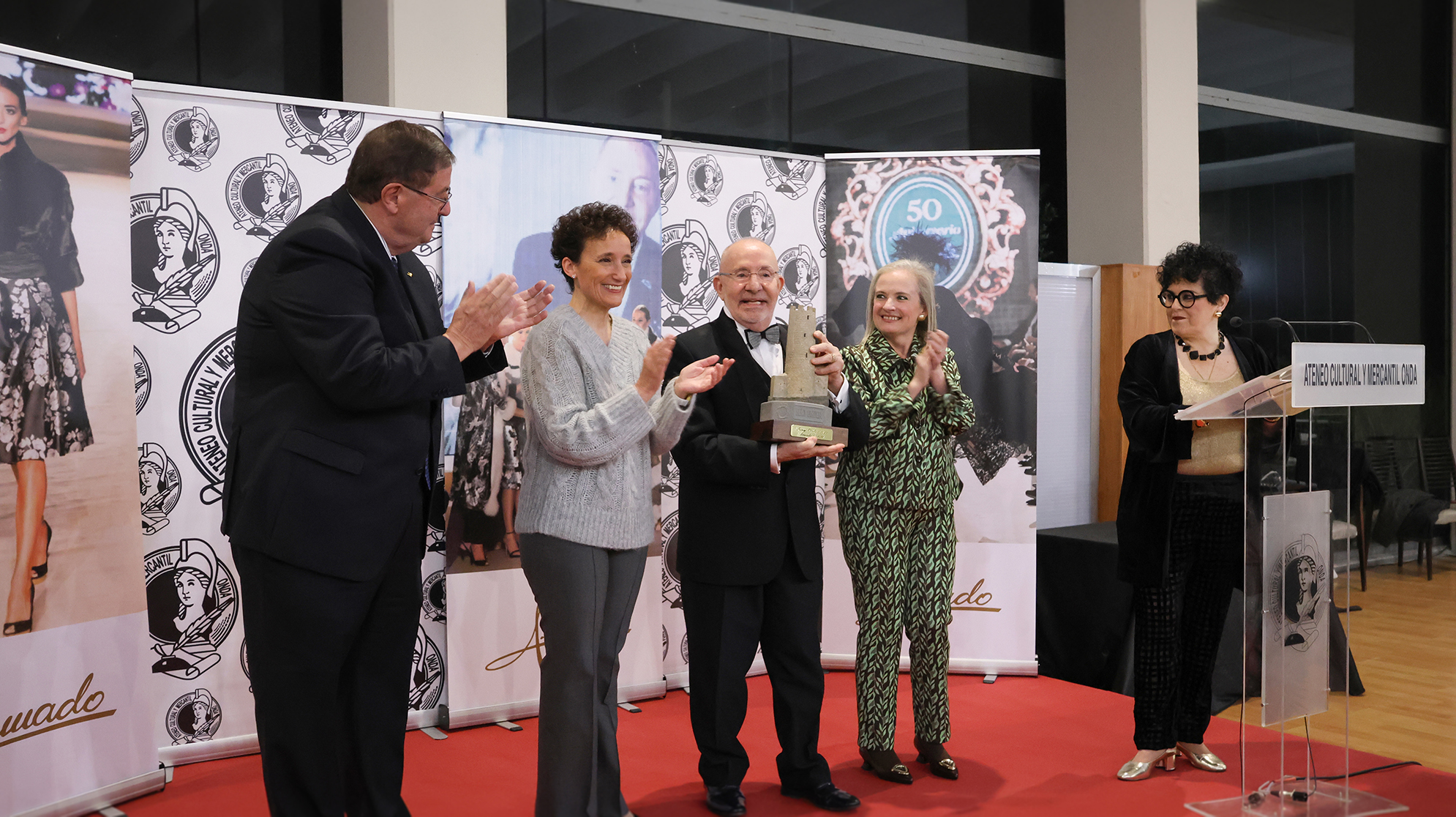 Onda reconoce a Amado Ortells con el Seny Onder 2025 por llevar el nombre de la ciudad a la alta costura internacional