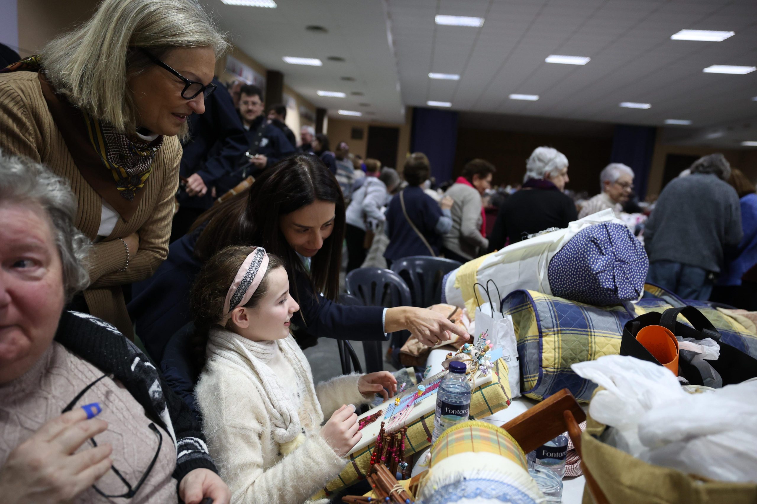 Burriana reunix més de 700 artesanes en la XXVII edició de la seua emblemàtica trobada de bolilleres