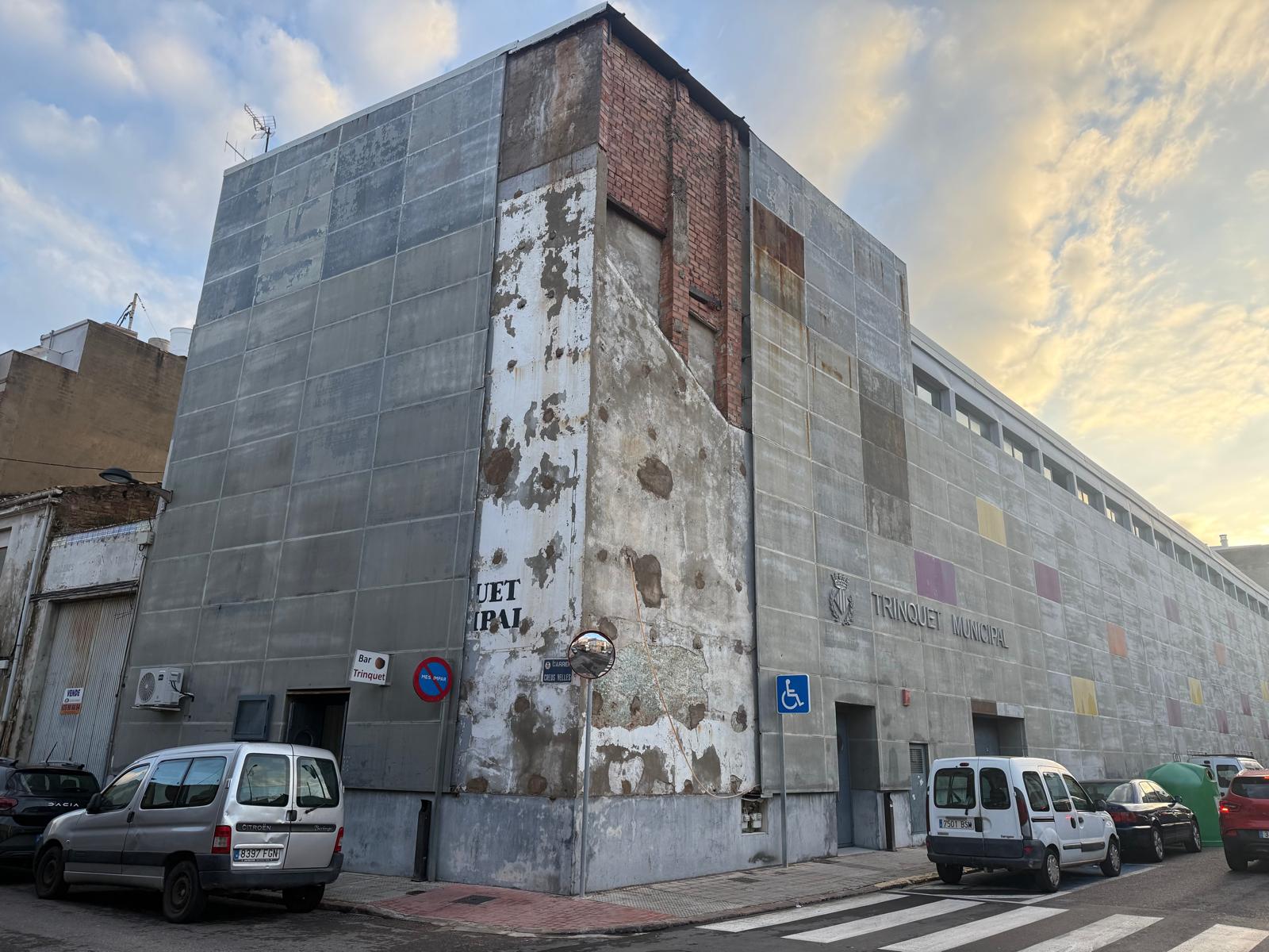 El PP denuncia que el govern de Benlloch acumula més d’un any per a reparar ‘d’urgència’ la façana del Trinquet