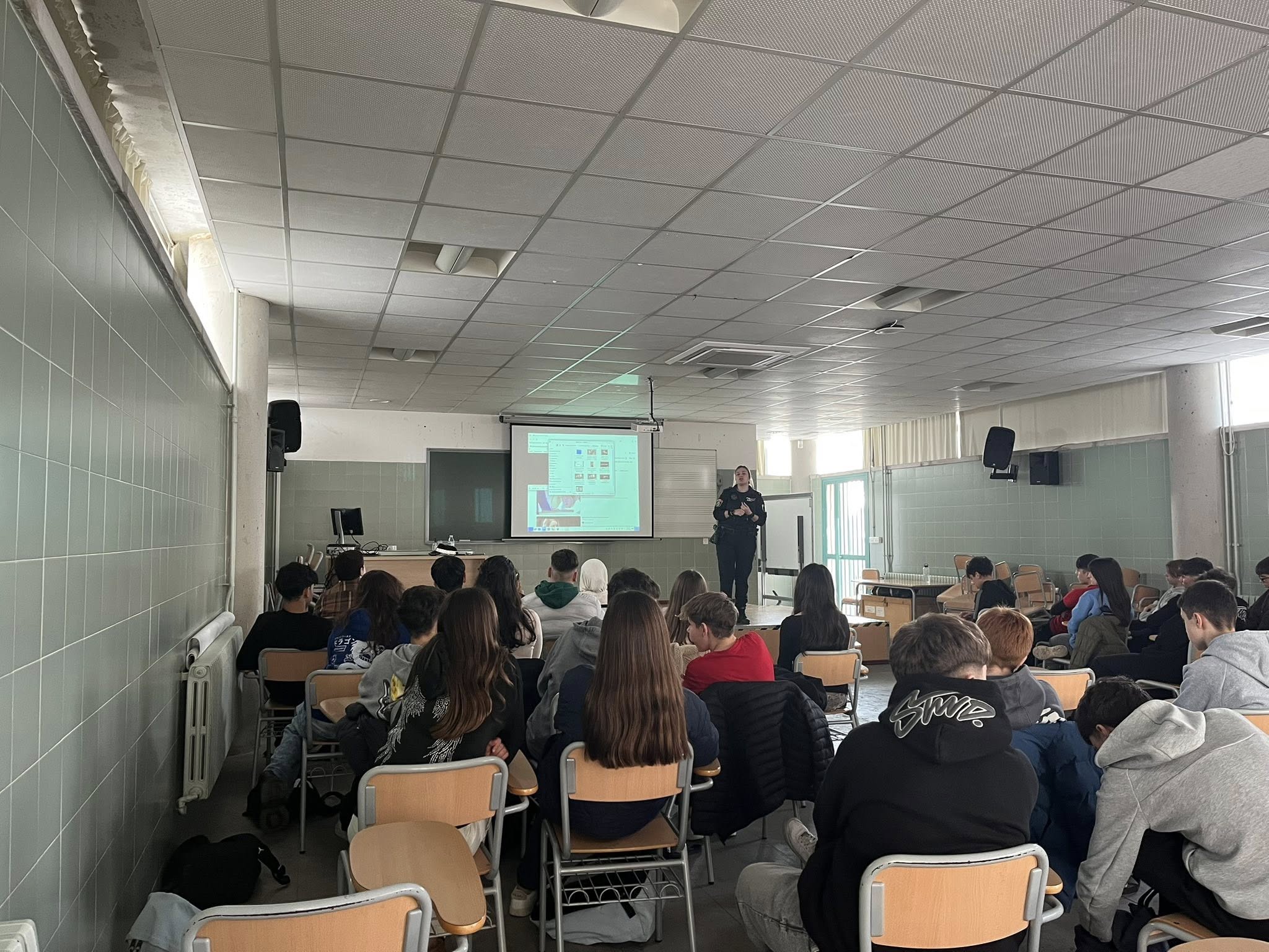 La campanya Convivència a les Aules suma el suport del Villarreal CF i de personalitats destacades