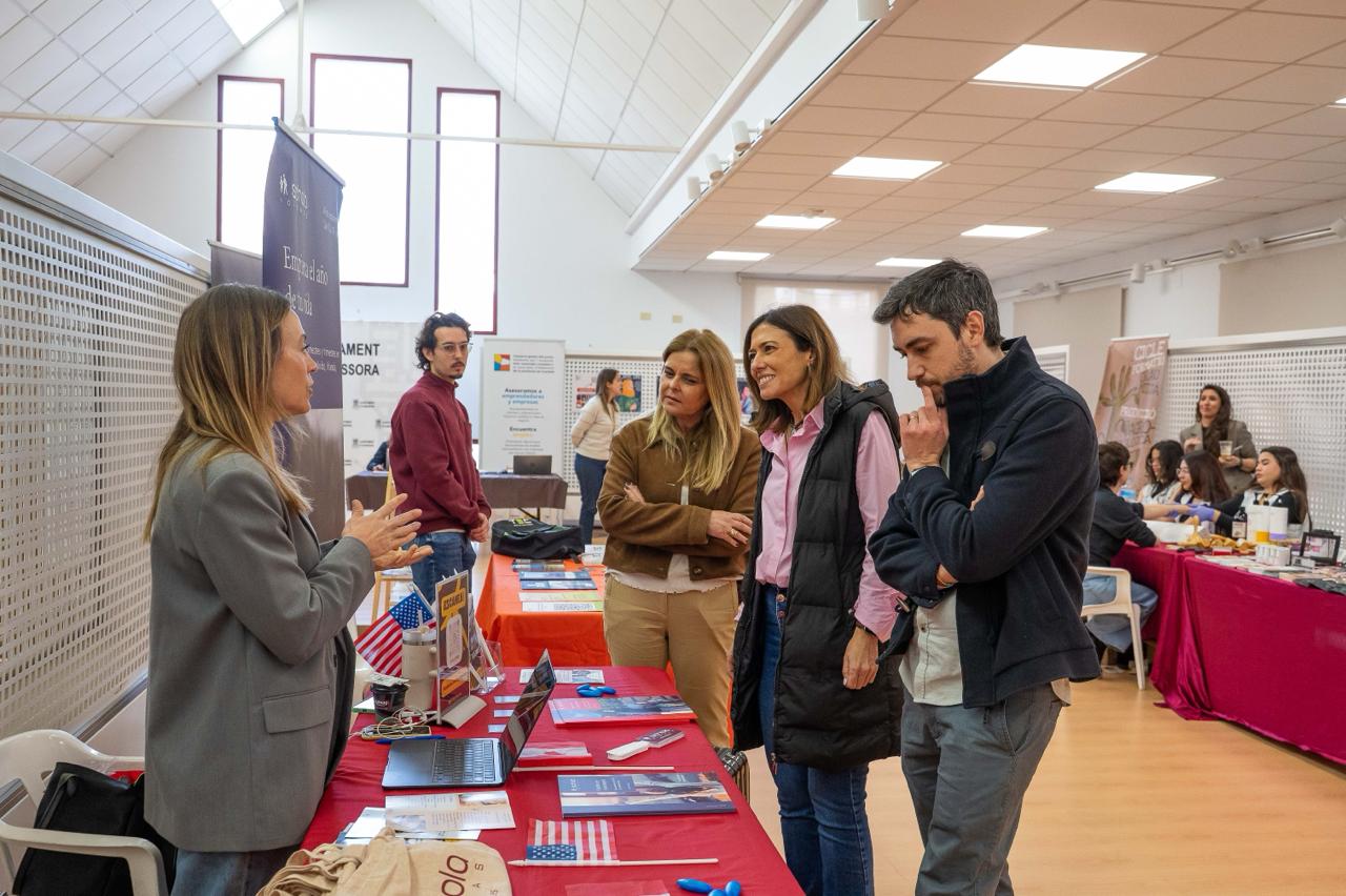 Almassora inaugura la Fira Orienta’t per a guiar als jóvens en el seu futur formatiu i professional