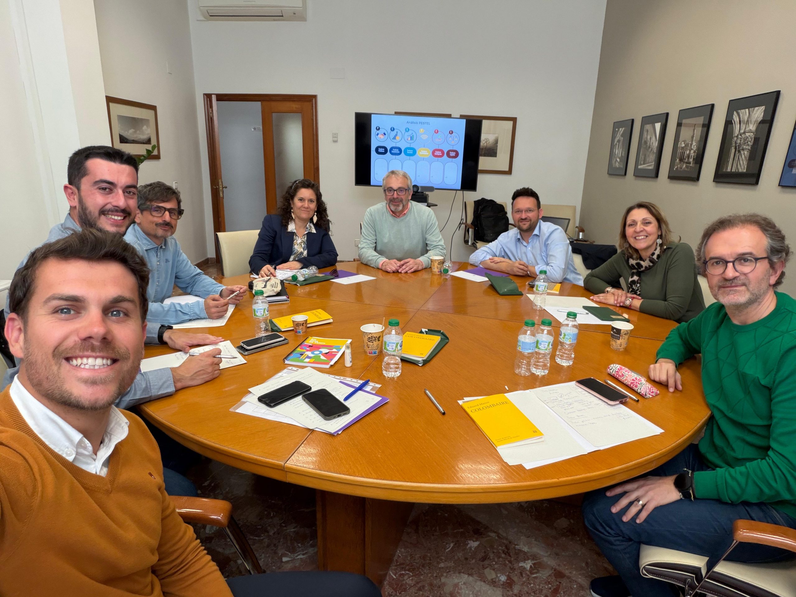 Vila-real participa en una jornada de treball per a elaborar el nou Marc d’Acció Estratègica del Fons Valencià per la Solidaritat