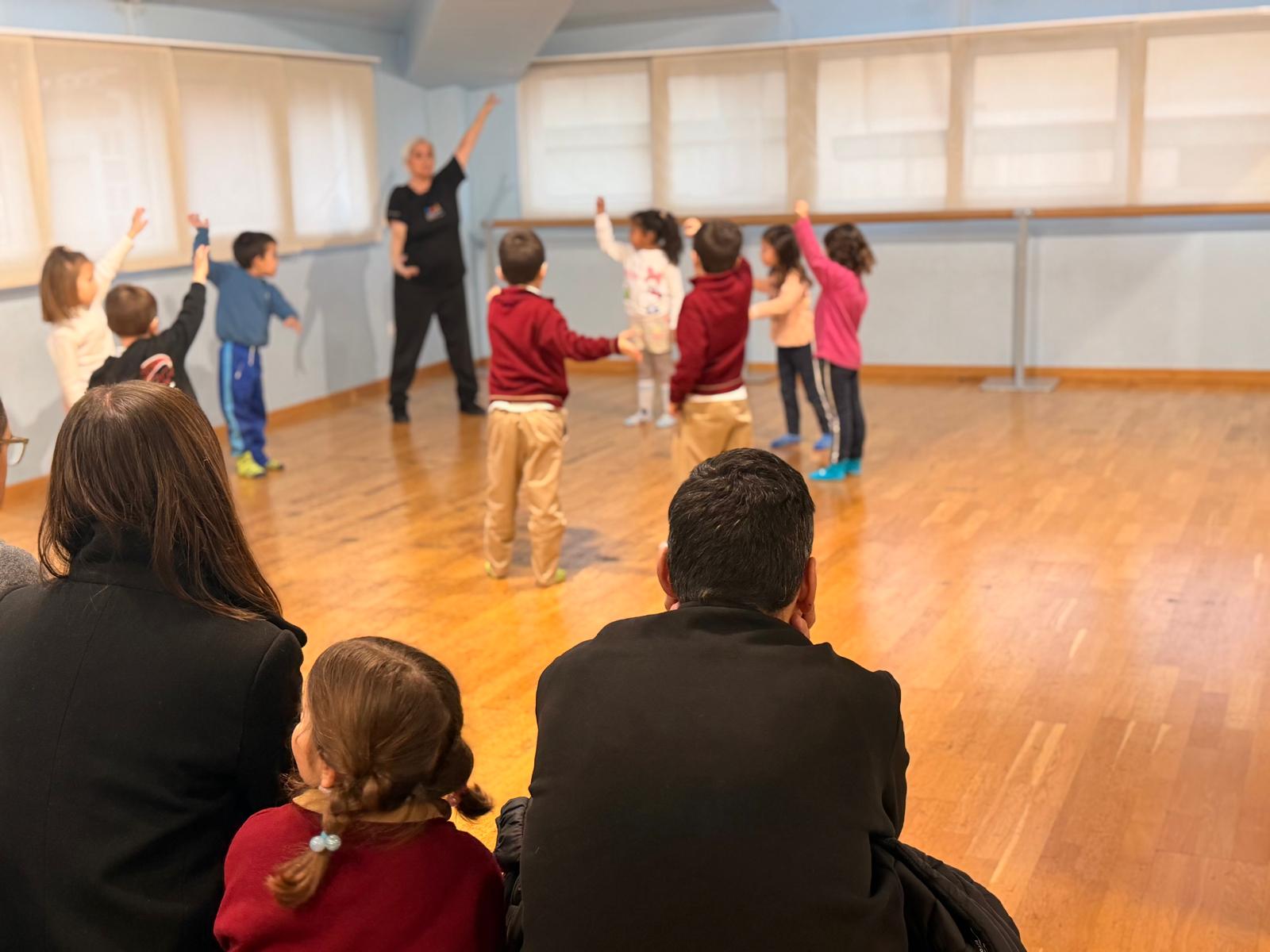 El Centre Municipal de les Arts de Burriana celebra sus jornadas de puertas abiertas del Jardí Artístic