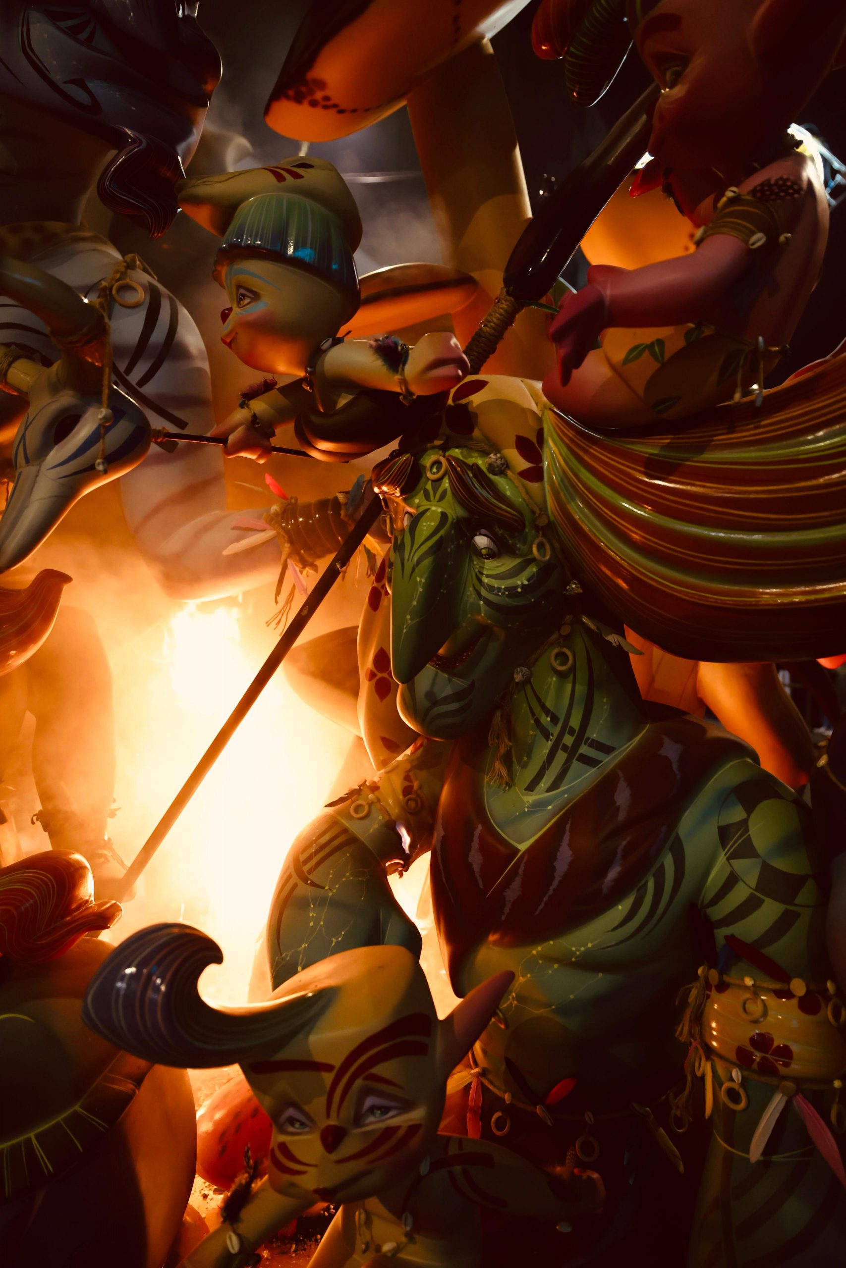 Burriana, entre flames, cendres i llàgrimes, s’acomiada de les seues Falles amb la inevitable “Cremà 2026”