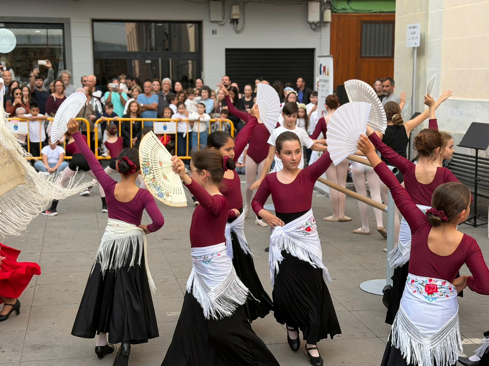 El Centre Municipal de les Arts de Burriana tanca “En abril, danzas mil” amb la celebració del Dia Internacional de la Dansa
