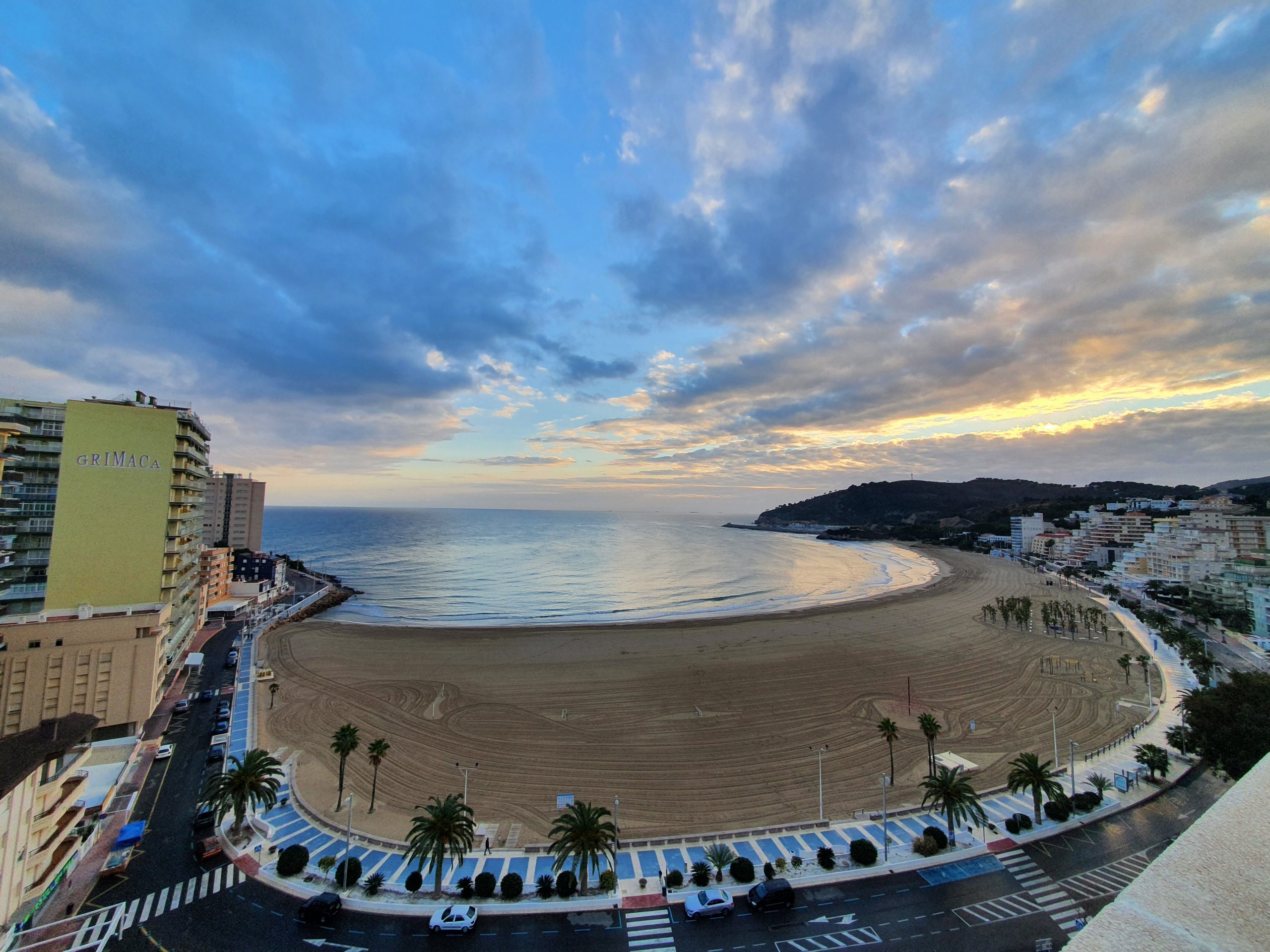 OROPESA DEL MAR REVALIDA SU EXCELENCIA TURÍSTICA CON 5 BANDERAS AZULES EN 2026