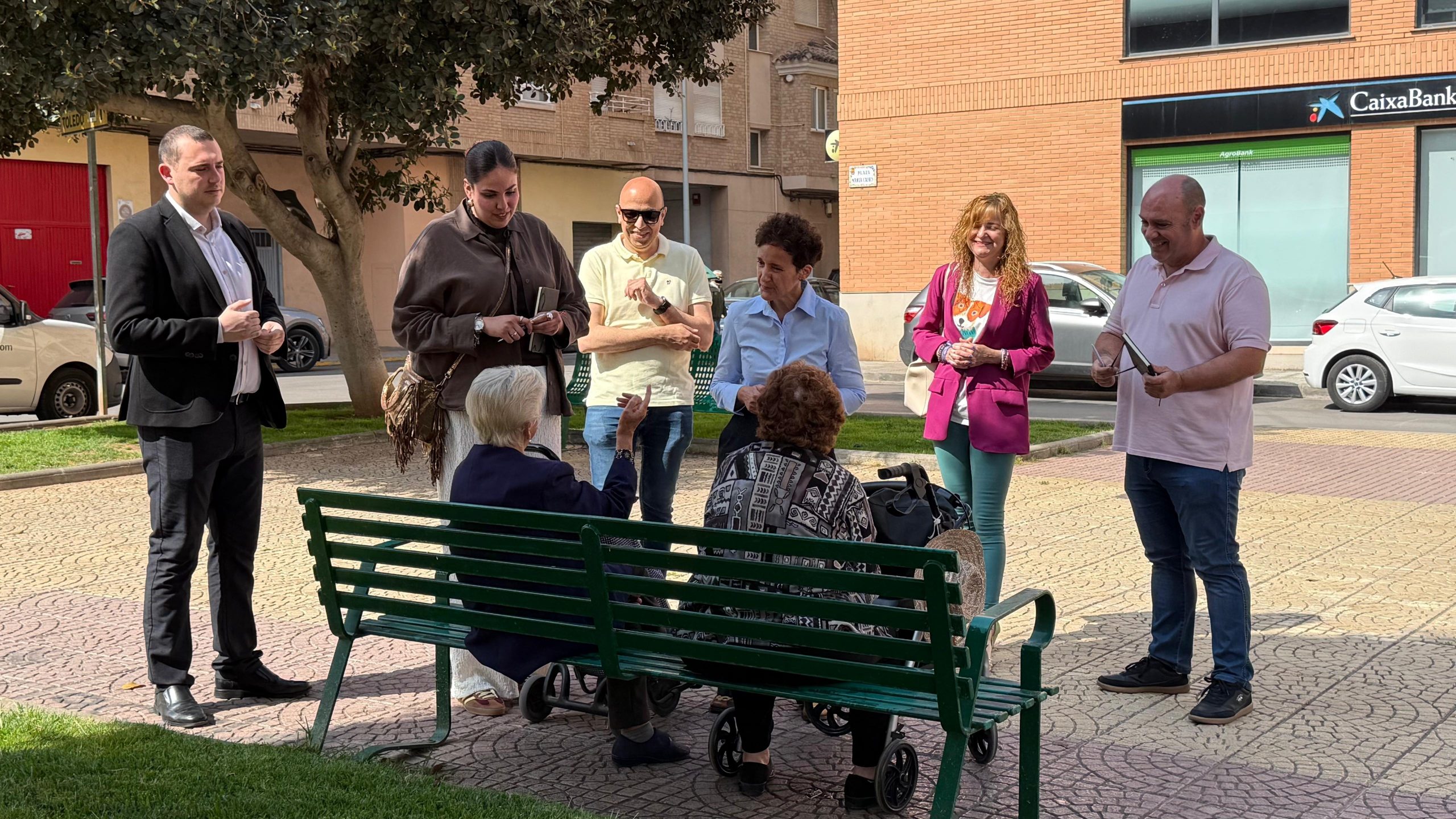 Ballester refuerza la escucha vecinal con la nueva campaña ‘A peu de carrer’ en María Cases