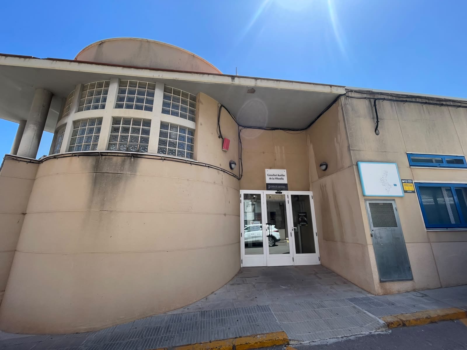 La Vilavella ejecutará durante el verano la accesibilidad y climatización del consultorio médico