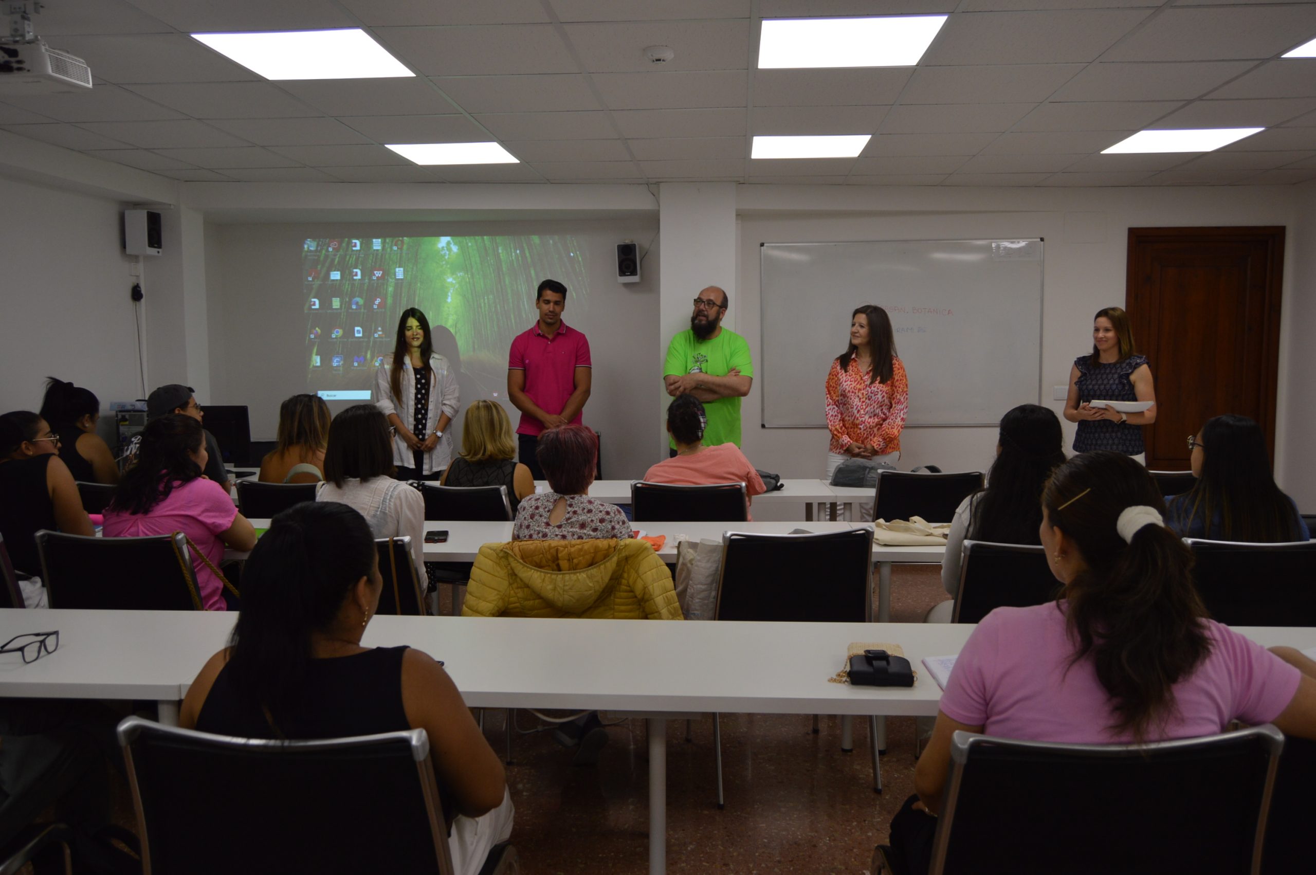 Vila-real clausura el curs de valencià per a nouvinguts amb 30 alumnes formats