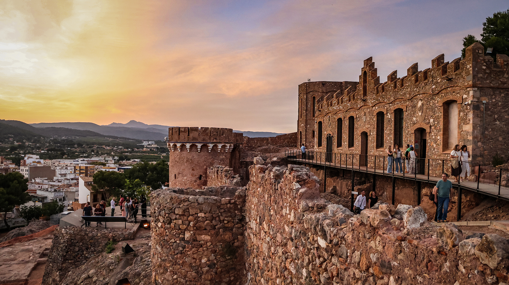 Onda abre la reserva gratuita de entradas para disfrutar del eclipse solar desde el Castillo de las 300 Torres