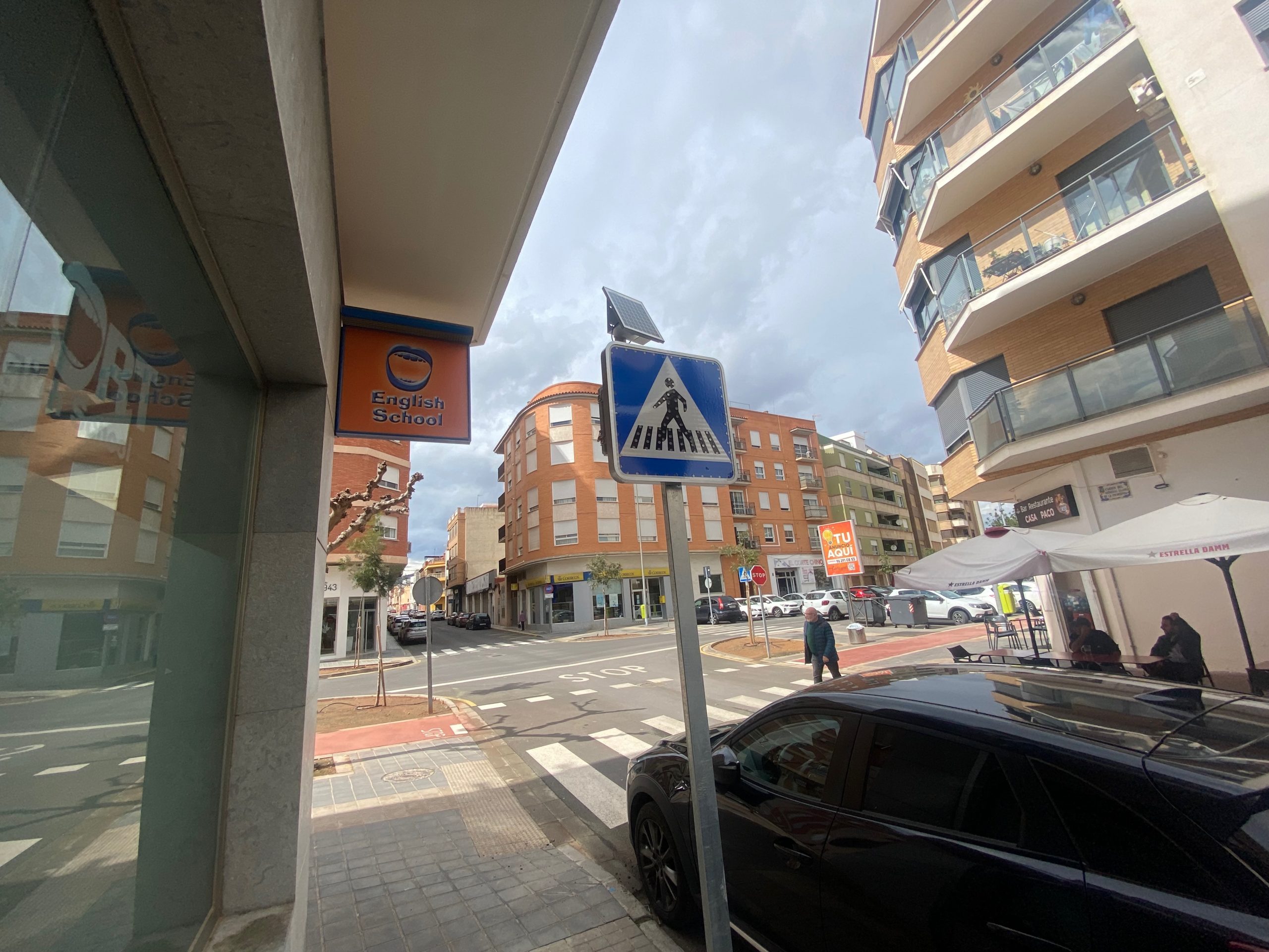 Betxí millora la seguretat viària amb la instal·lació de tres passos de vianants il·luminats