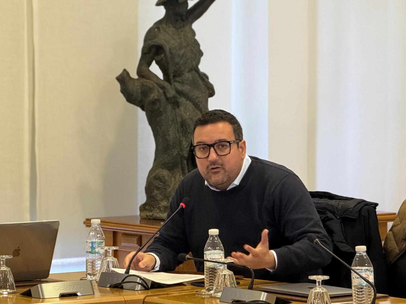 Casabó: “El caos en la gestió de Benlloch asfixia a autònoms i petites empreses”