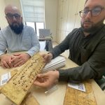 L’Arxiu Municipal de Vila-real descobreix una vintena de pergamins medievals amb notació gregoriana reutilitzats com a cobertes d’enquadernació