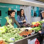 El Mercado Municipal de Onda se convierte en escaparate del consumo responsable en el Día de los Consumidores