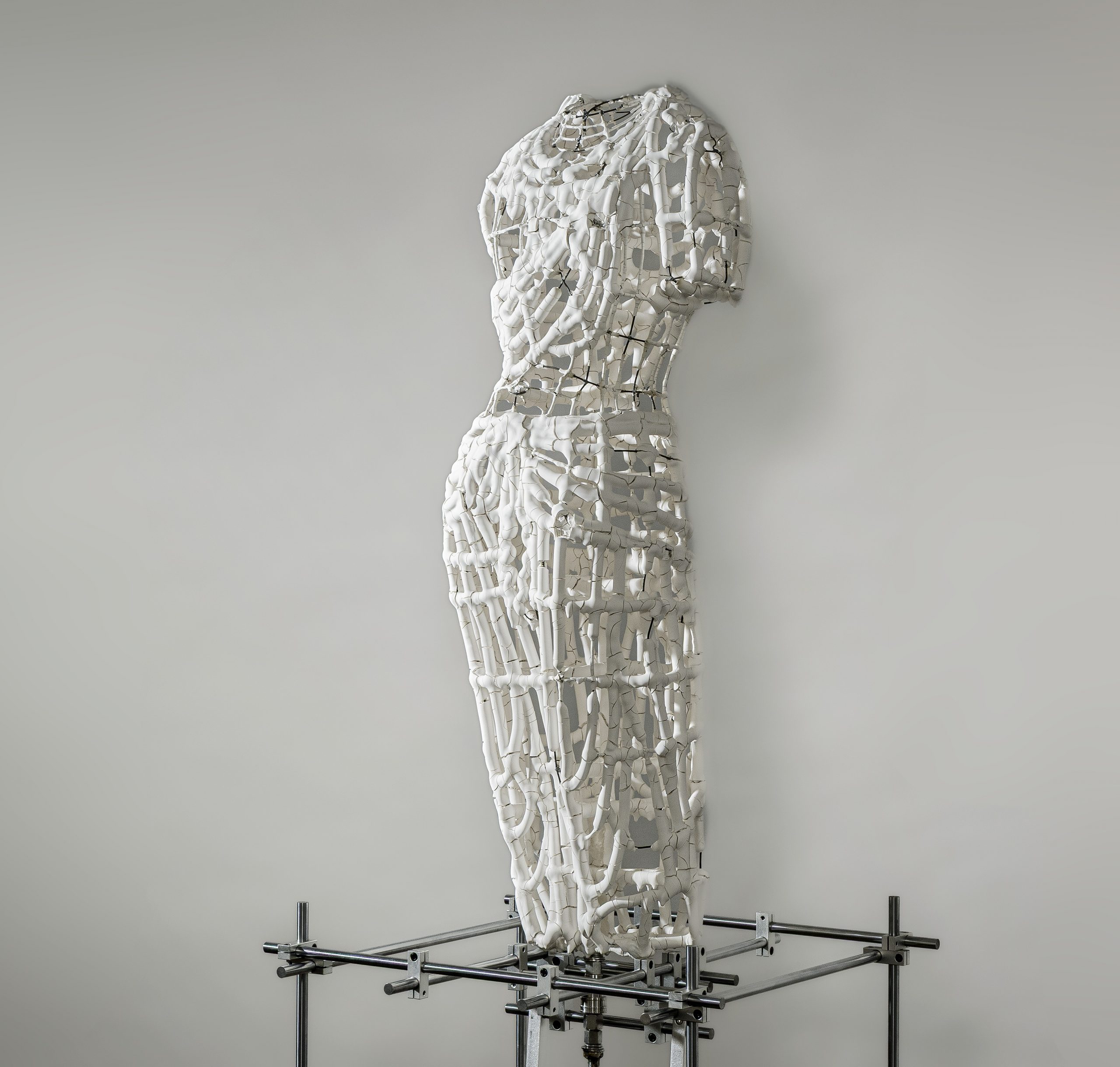 El artista Zehan Du se alza con el primer premio del CICA 2026 de l’Alcora con la obra Hollowed-out divinity