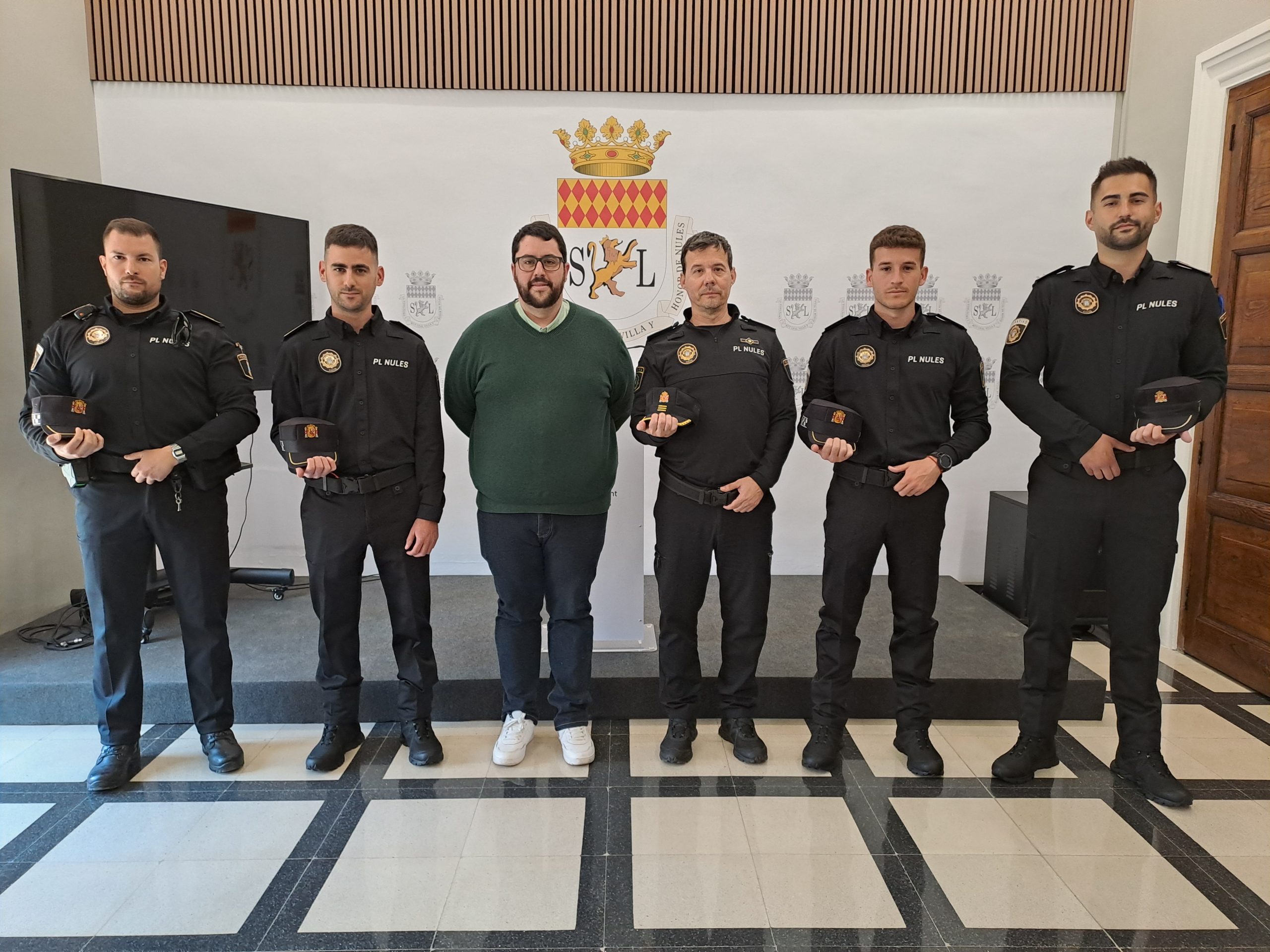 NULES INCORPORA  NOUS AGENTS A LA POLICIA LOCAL