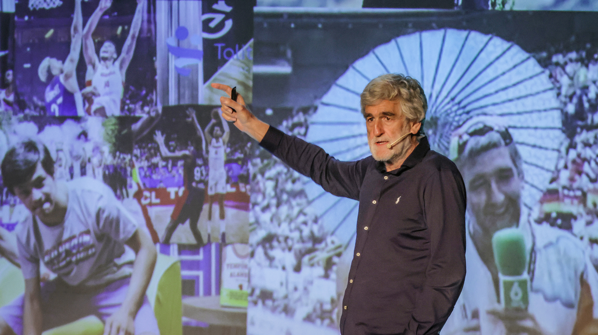 Juanma Iturriaga llena el Teatro Mónaco en una nueva cita de ‘Onda Inspira’ sobre liderazgo y trabajo en equipo