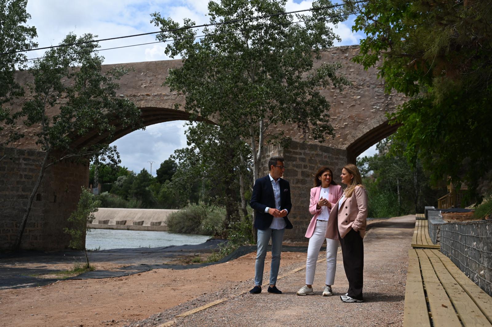 Almassora culmina la renovació de l’entorn del pont de Santa Quitèria amb un modern alberg i una funcional plaça-mirador