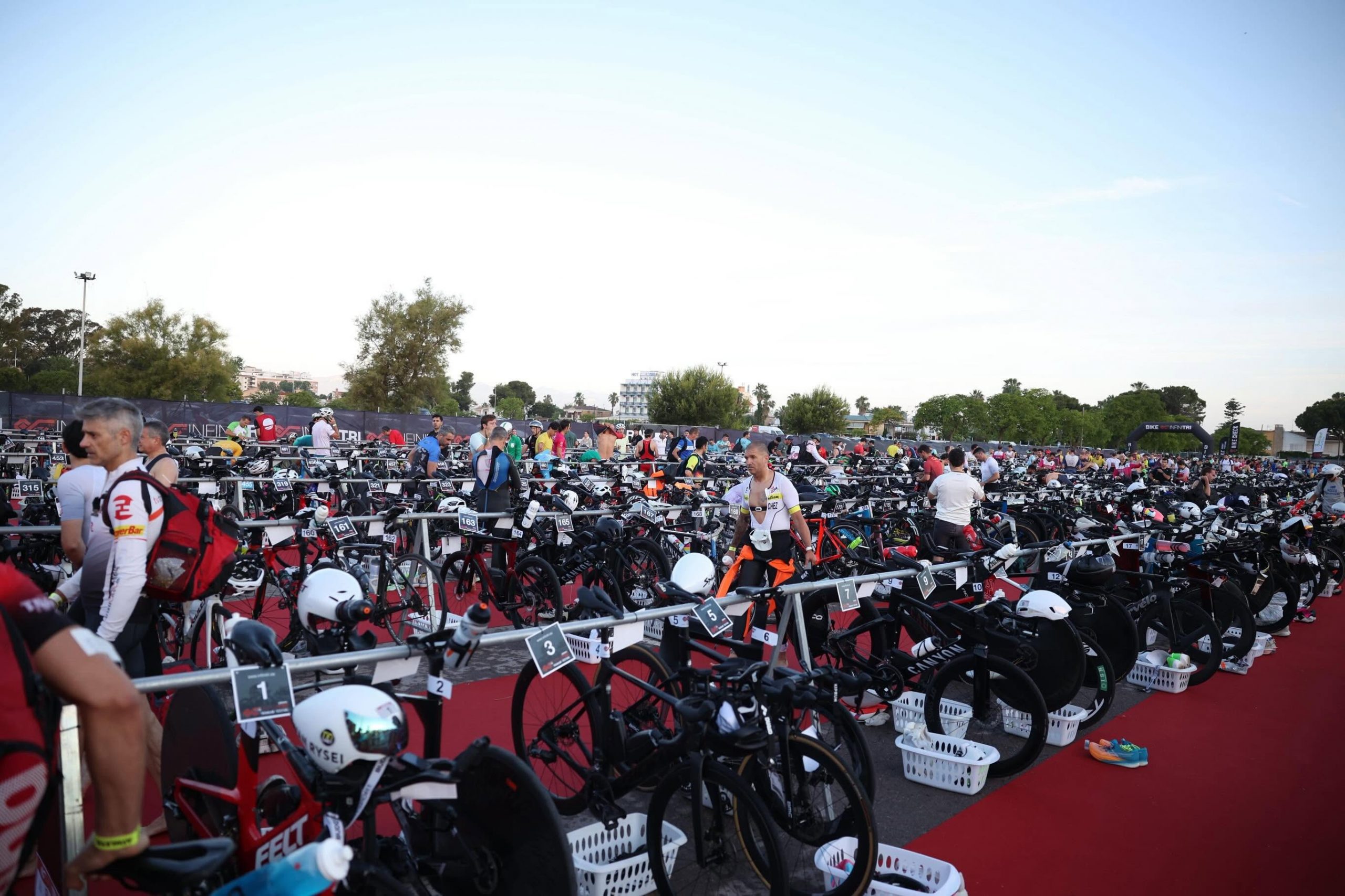 El V Infinitri Burriana Triathlon Festival consolida el seu èxit internacional amb un impacte econòmic de vora 1,6 milions d’euros