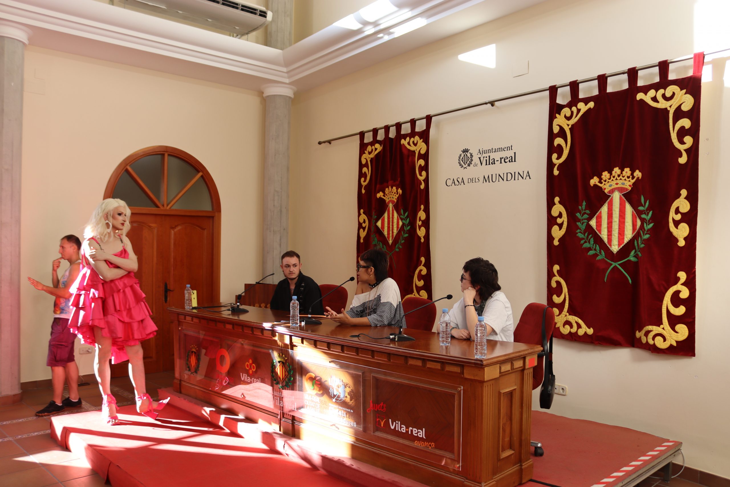 Converses amb Orgull 2026 reuneix a Vila-real veus diverses per a reflexionar sobre cultura, humor i diversitat